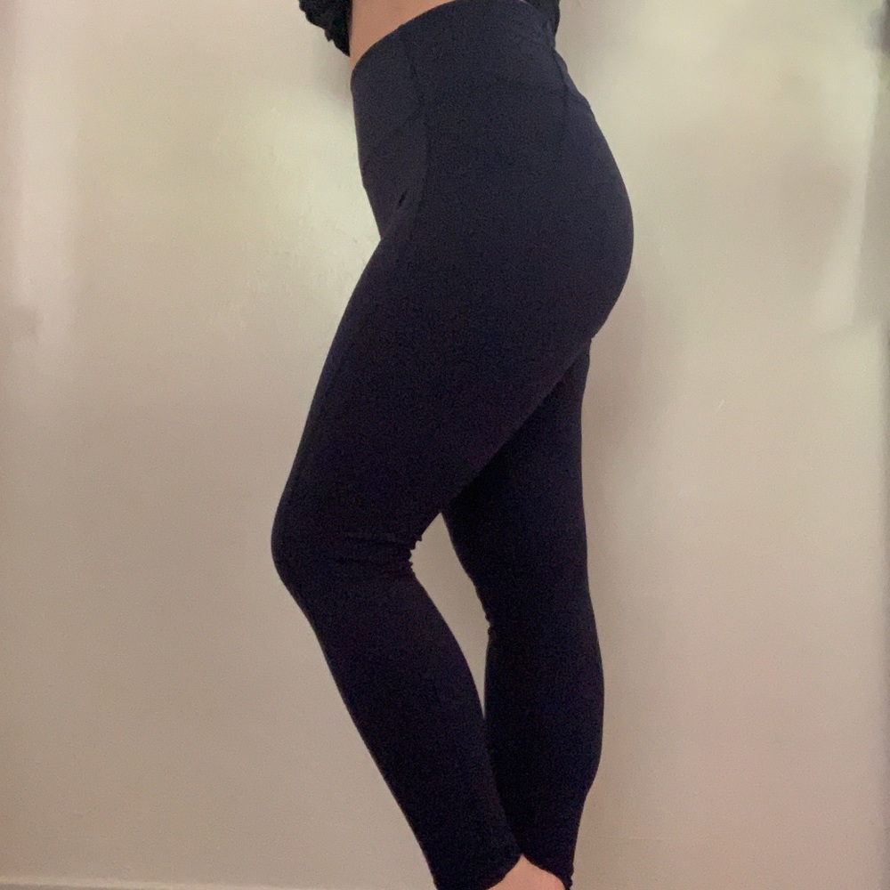 Reebok navy leggings with pocket